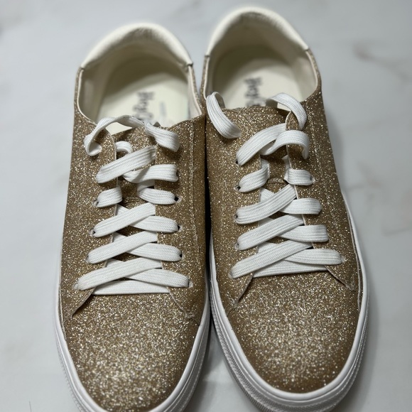 hey girl Shoes Hey Girl Sneakers Poshmark